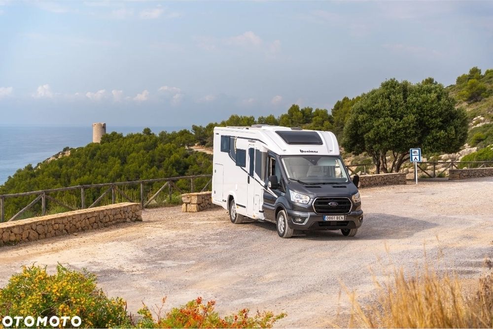 Kamper 4 osobowy wypożyczalnia  wynajem benimar yrtero 861