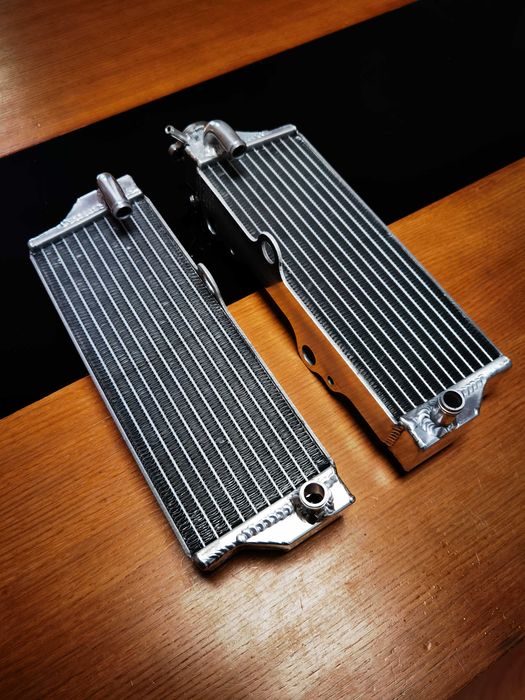 Radiadores Husqvarna WR e CR 125, 250, 300,360 de 2000 a 2011 Alumínio
