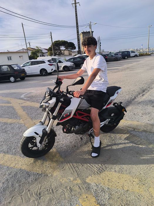 Benelli tnt 125 cc