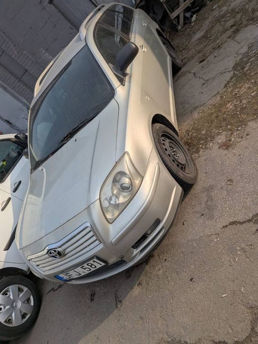 Toyota Avensis 2.0 дизель