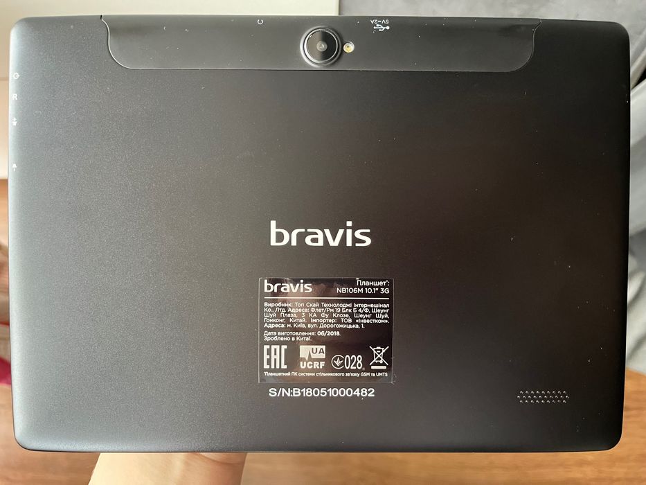 планшет bravis nb106m сенсорний