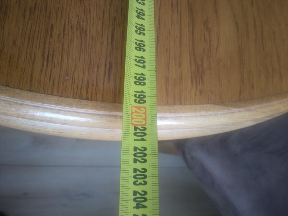 Stół rozkładany 4-6 osób plus krzesła