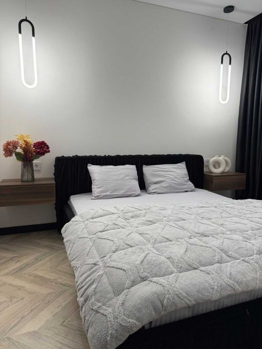 Продаю Євро 2К з новим ремонтом і технікою в Центральному парку.