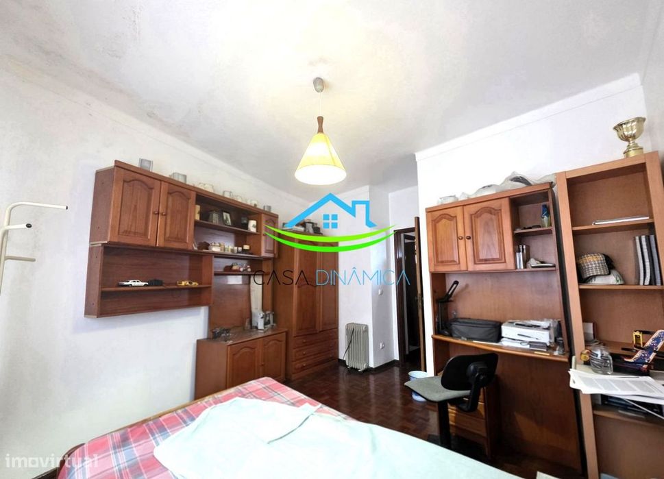 Moradia T4 com Garagem e Terraço em Tavarede