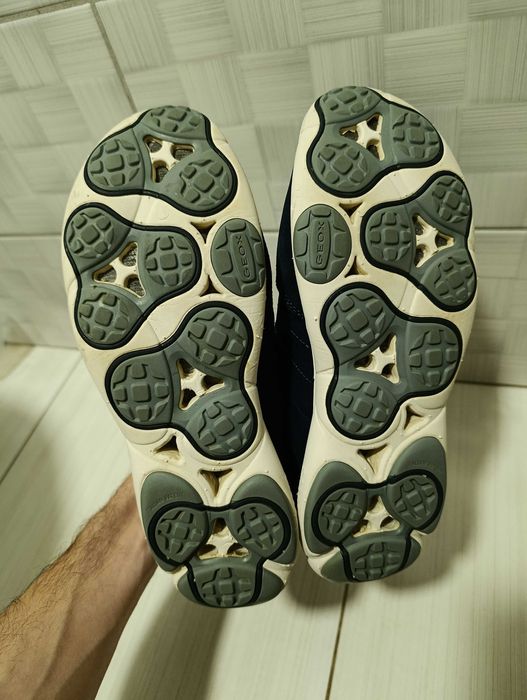 кросівки GEOX  размер 41