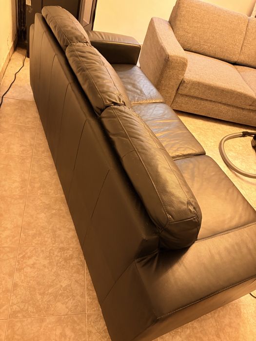Sofa 3 lugares couro genuino IKEA