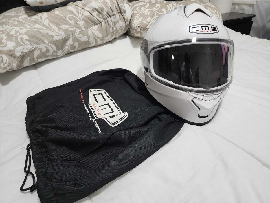 Capacete CMS Branco - Ideal para Práticas e Principiantes