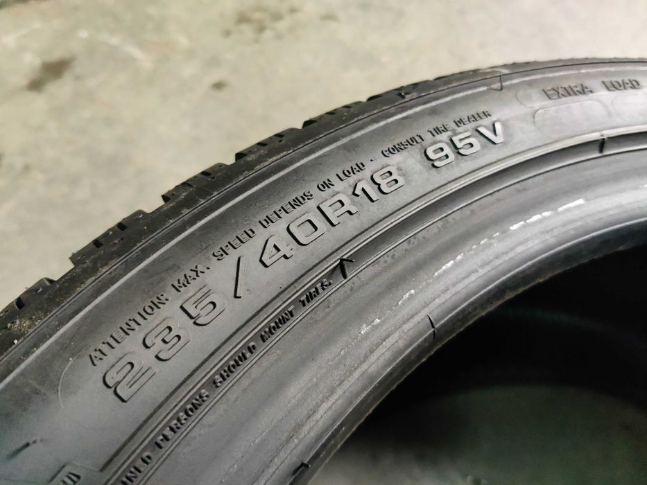 R18 235 40 шини зимові Dunlop Winter Sport 5 гарний стан преміум шини