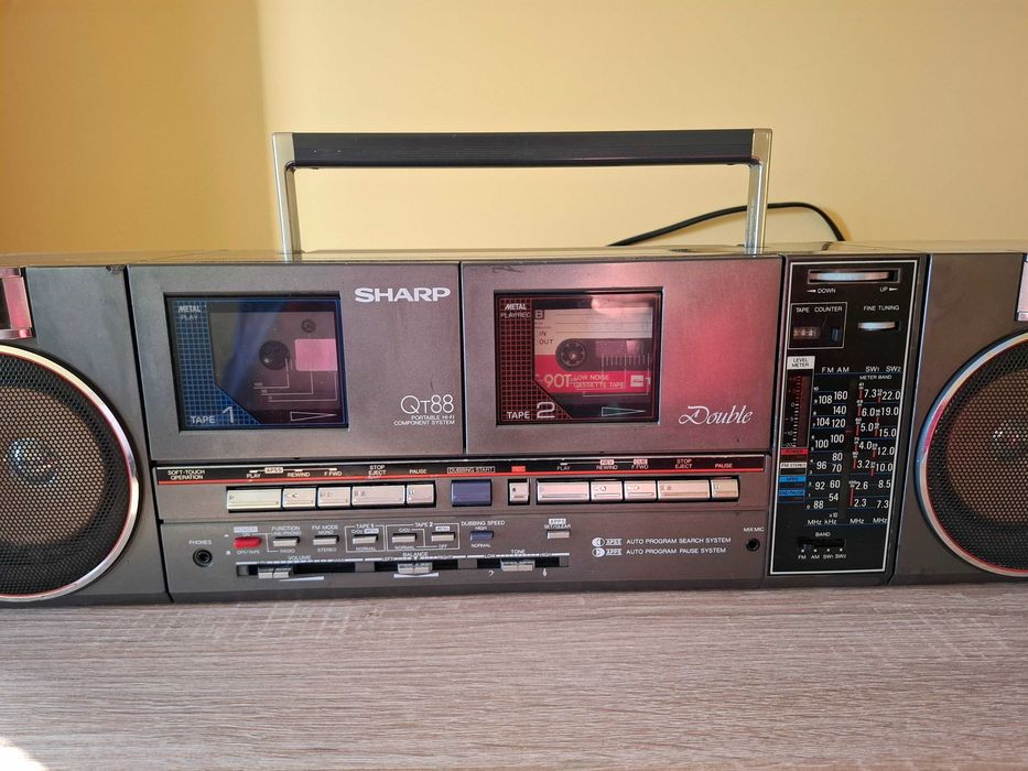 Магнітола Sharp QT 88