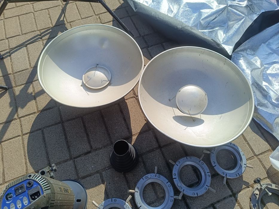 Osprzęt fotograficzny do studia lampy statywy