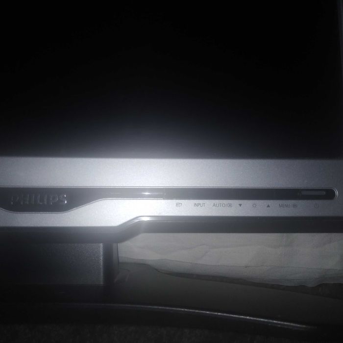 Монитор PHILIPS !!!