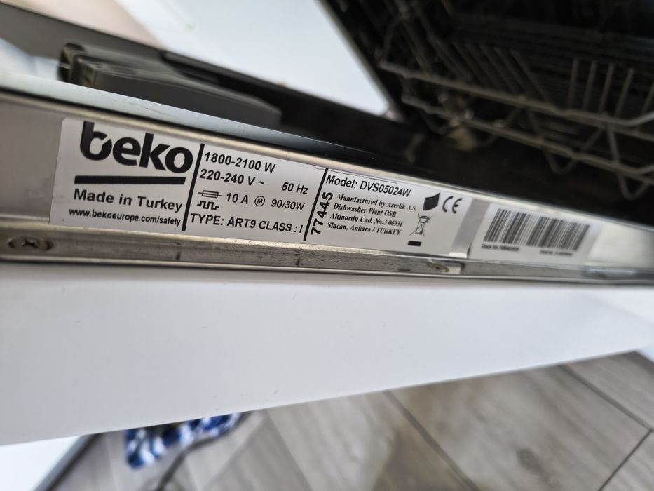Zmywarka wolnostojąca Beko biała dvs050024w