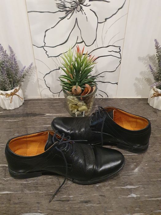 Eleganckie skórzane buty wizytowe dla chłopca, pierwsza komunia