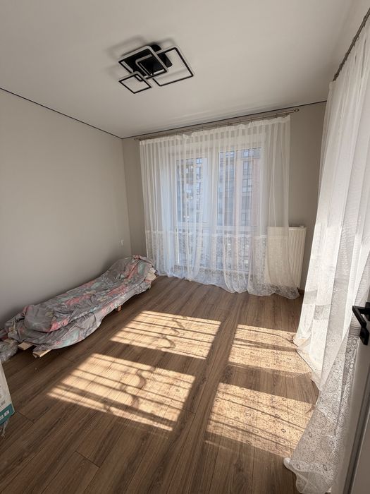 Продаж 2 кімнатної квартири/Світло не вимикають