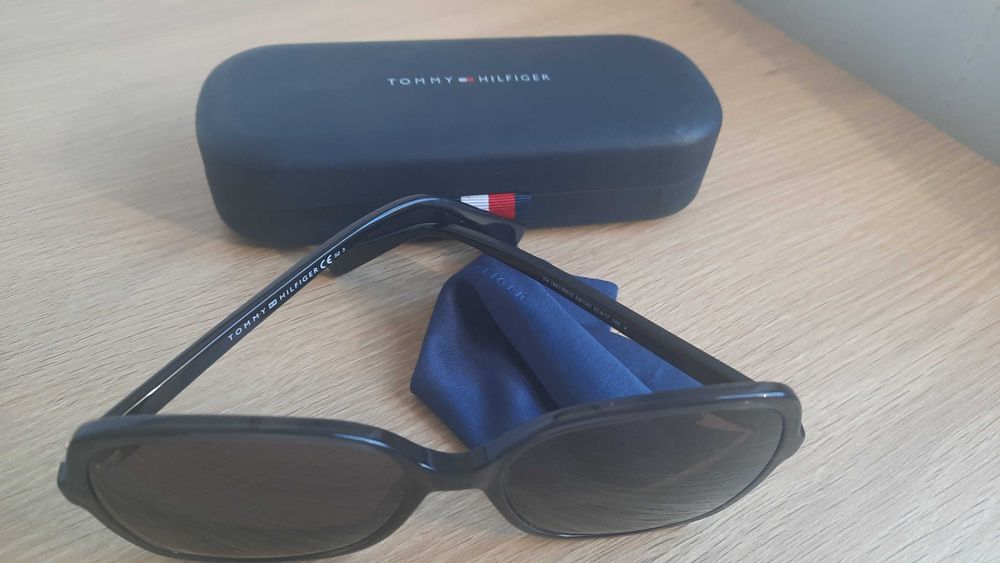 Damskie oprawki Tommy Hilfiger + etui, oryginalne