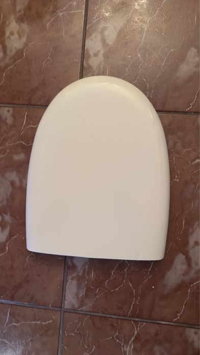 Material de casa de banho torneiras entre outras coisas