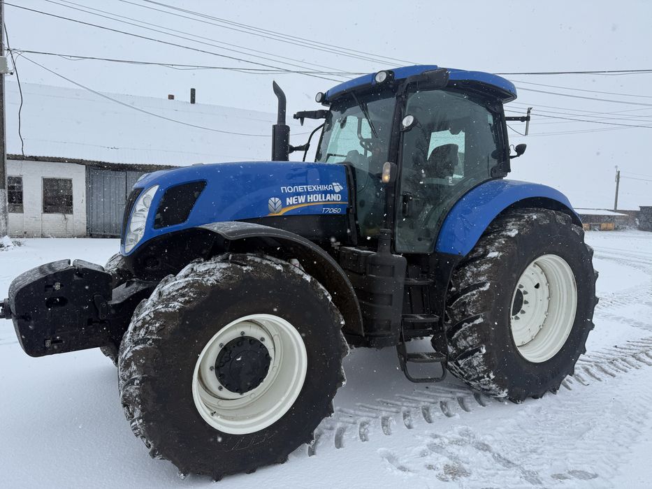Продам New Holland 7060