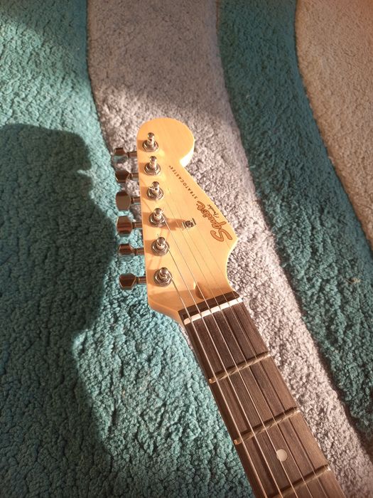 Squier by Fender Affinity Stratocaster SSS