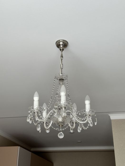 Продам кришталеві люстри