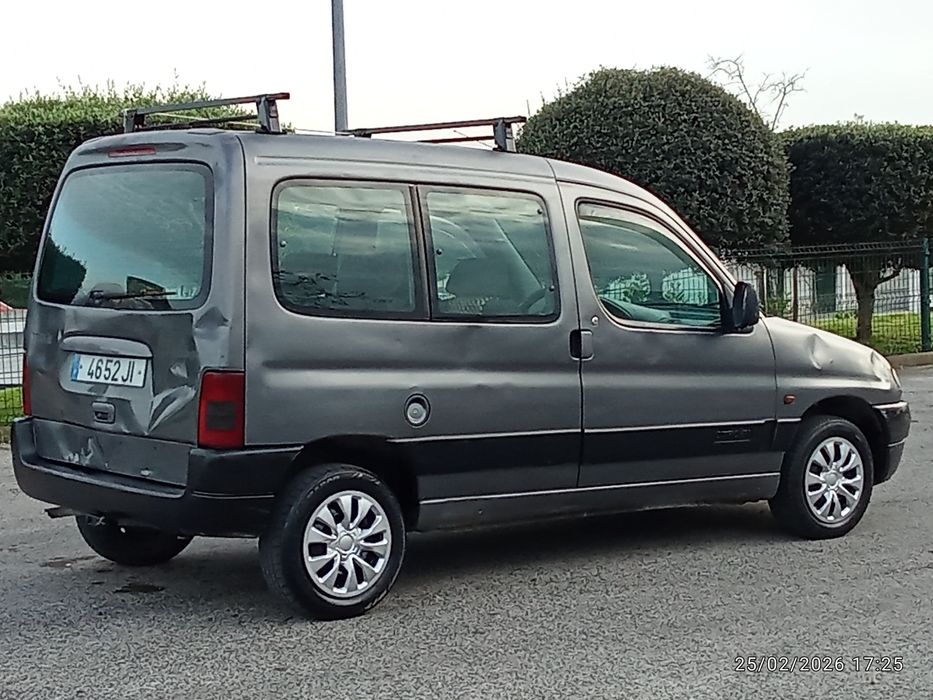 Citroen Berlingo 1.4cc  5/2 LUGARES  - Pronto a Circular