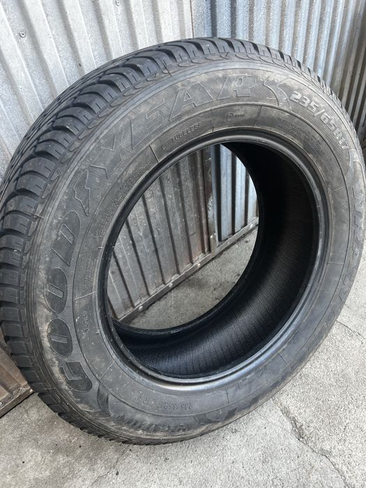Pneu Goodyear Wrangler F1 235/65 R17