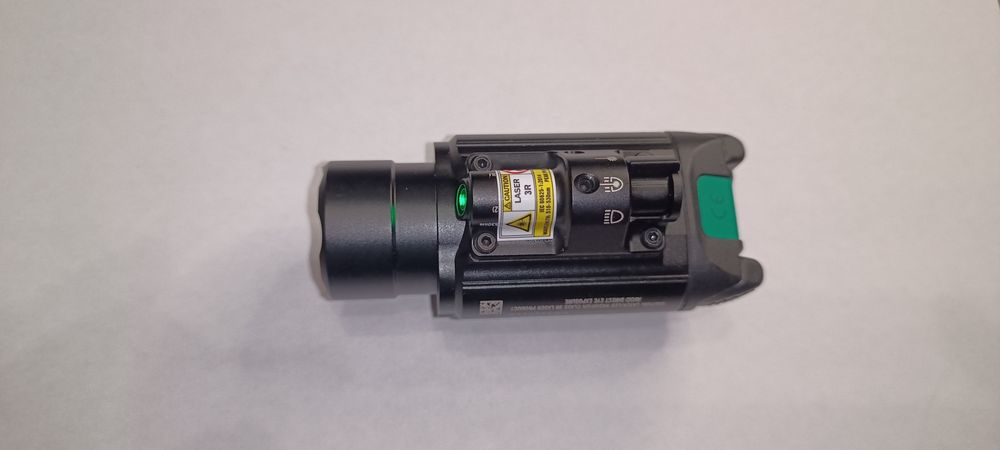 Ліхтарик на зброю