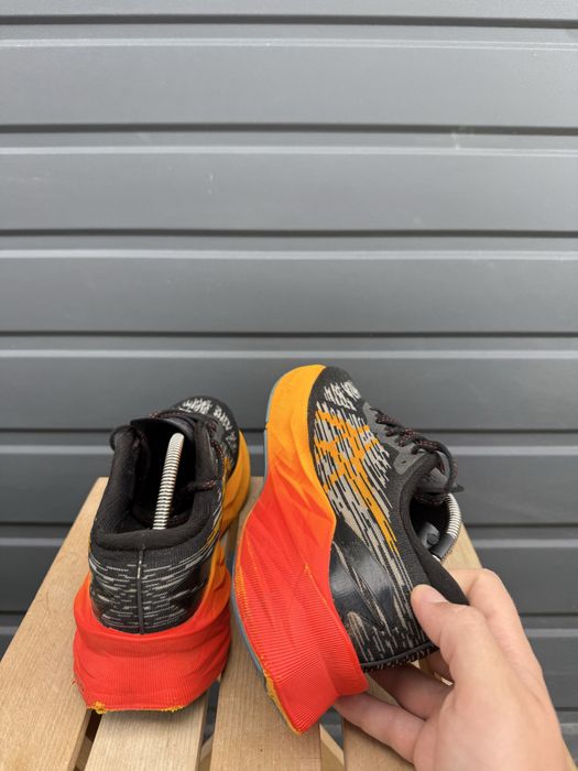 Кросівки asics novablast 42,5