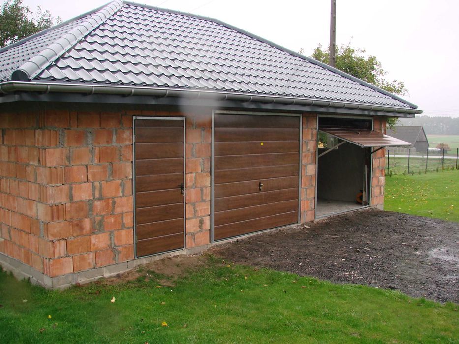 Brama garazowa uchylna skrzydlowa na wymiar