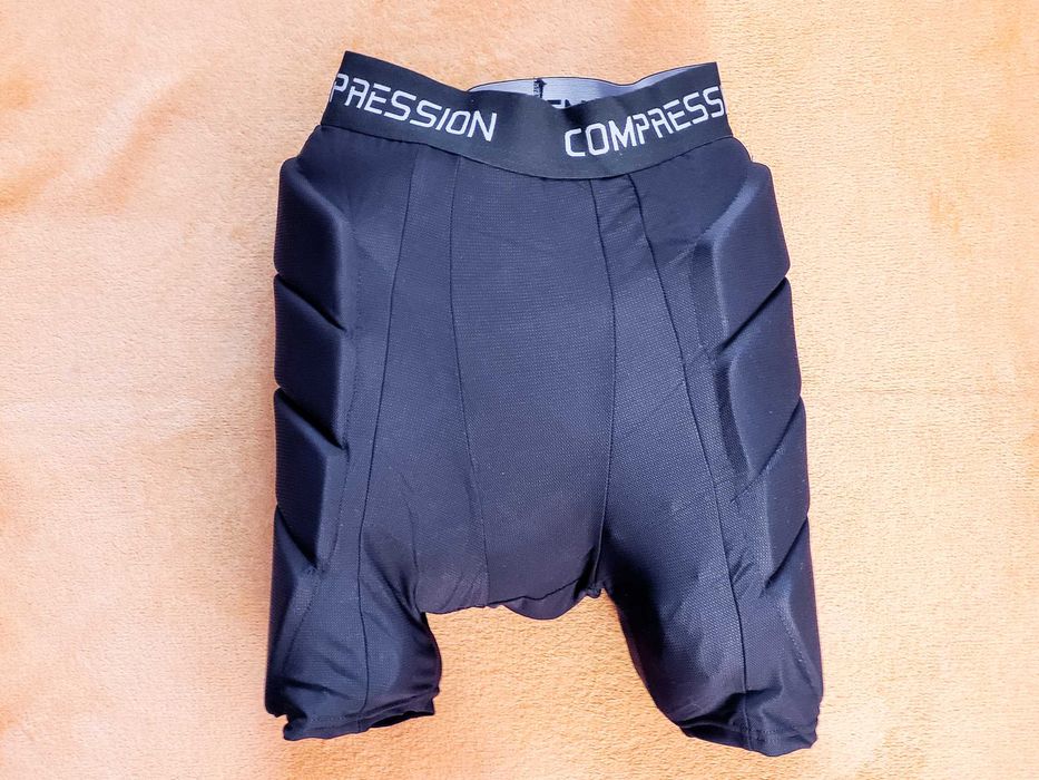 Spodenki ochronne na narty i snowboard, rozmiar M