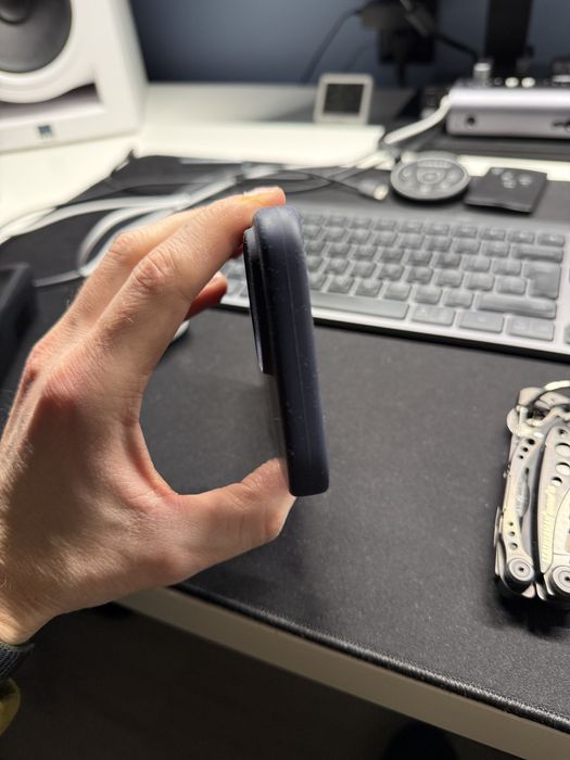 Iphone 16 pro max oryginalne etui granatowe