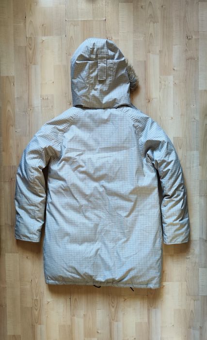 Everest (M) парка на пуху женская.