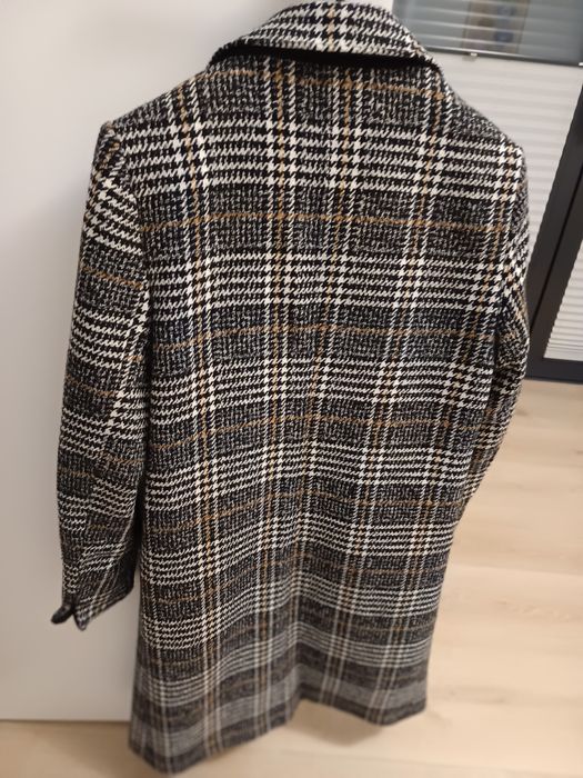 Płaszcz damski w kratę