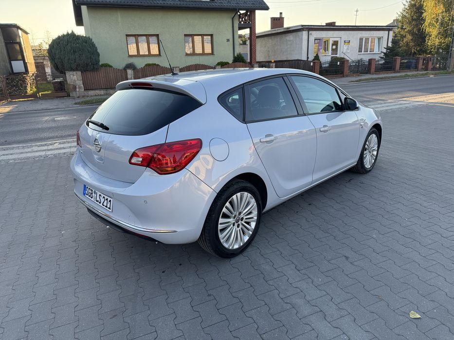 Opel Astra J  LIFT! 1.4 turbo Klima Alu PDC ! Serwis! 171 TKM!