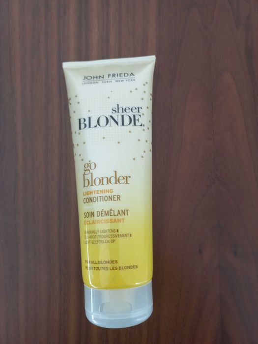 Cosméticos novos | Giorgio Armani John Frieda ISDIN Yves Rocher Uriage