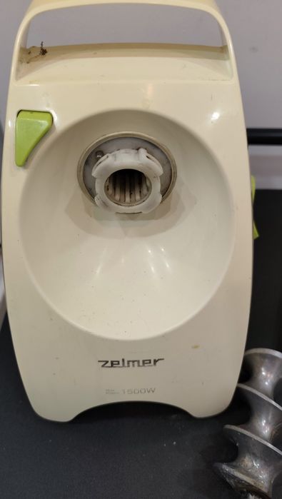 електромясорубка Zelmer потужністю 1500 Вт