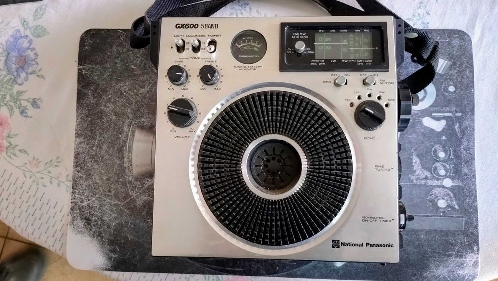 Radio Super Raro National/Panasonic RF-1150LB GX600