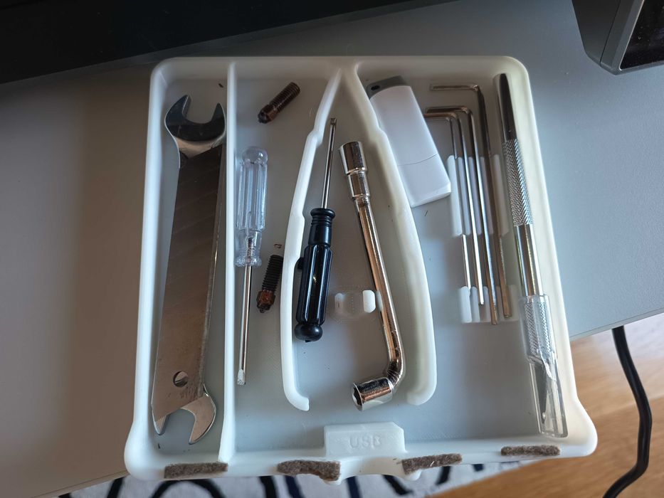 Impressora 3D Creality K1 Max – Estado Excelente (Apenas 400h de uso) - Guarda