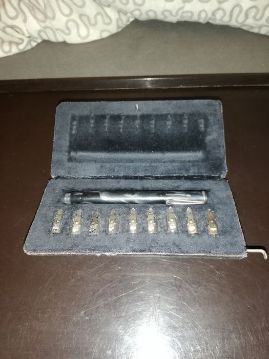 Zestaw do kaligrafii Pol-Graphos