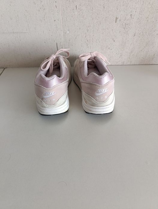 Sapatilhas Nike e Reebok Tam.. 38