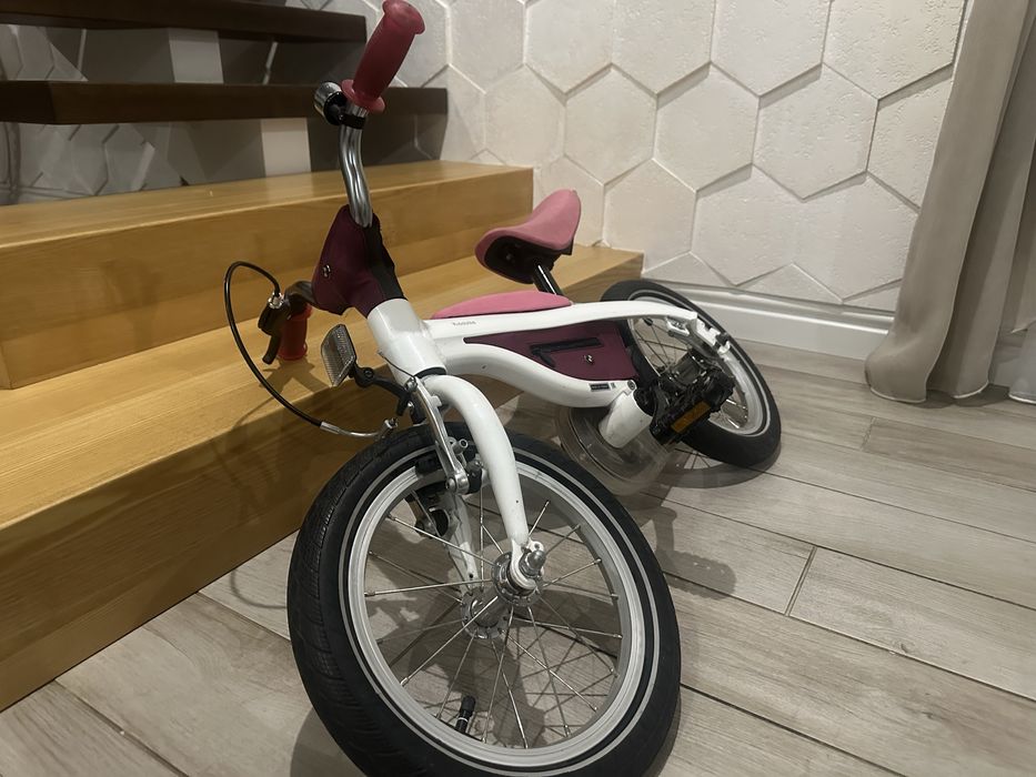 Продам велосипед / беговел BMW