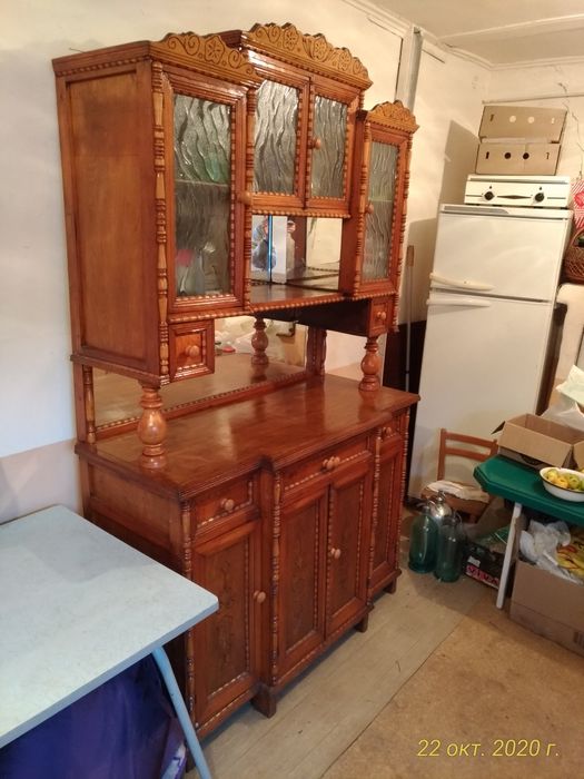 Буфет ручной работы.