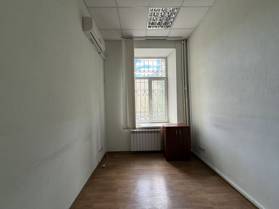 Чикаленка 25 Оренда фасадного приміщення 300м2 БЕЗ КОМІСІЇ