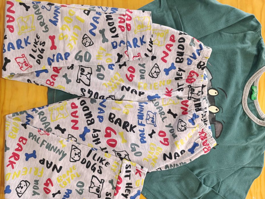 2 Pijamas de rapaz. Benetton. 11-13 anos.