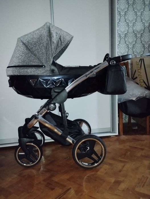 Продам коляску Junama super star
