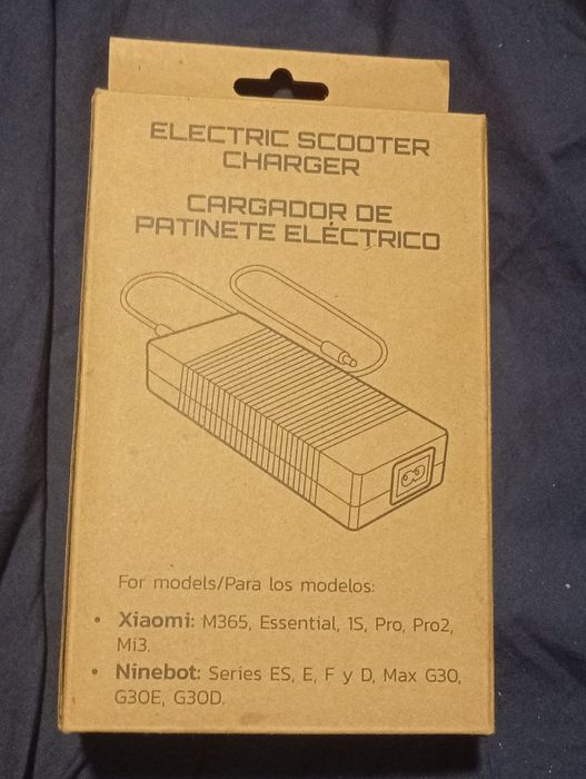 Carregador pra trotinete, bicicleta, motas eletrônica e etc