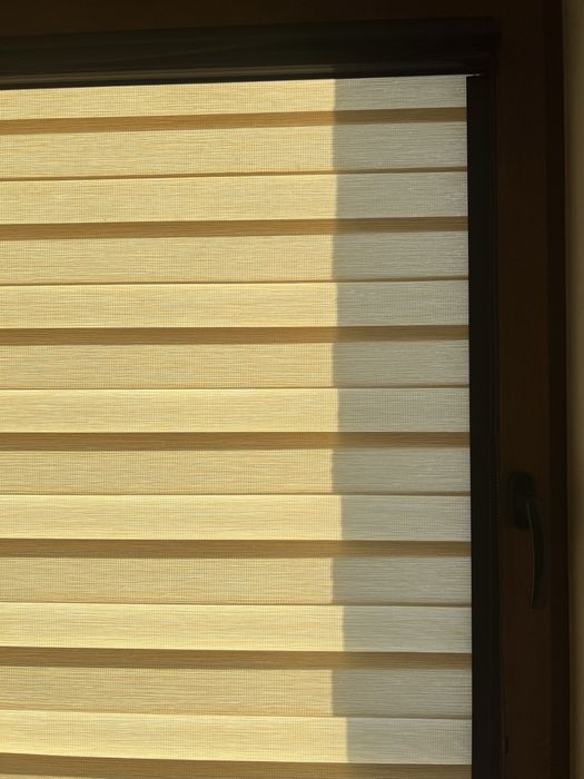 Roleta Dzien Noc w kasecie ALU prowadnice PCV Tkanina Premium