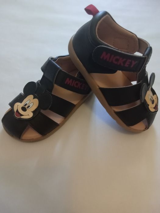 Босоніжки для малюка розмір 20-21