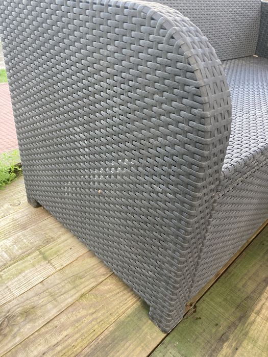 Conjunto jardim (banco grande + 2 pequenos + 1 caixa com mini colchões