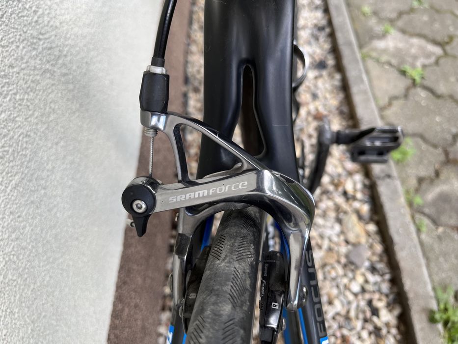 Rower szosowy Focus Izalco Team