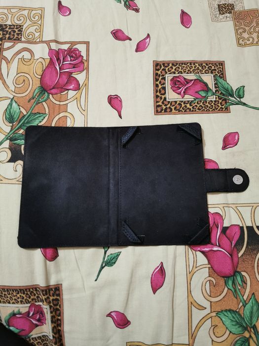 Продам кожаный чехол на электронную книгу